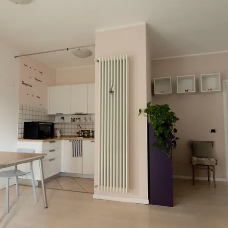 Interno 77 Di Tss' - Soleggiato Con Ampie Finestre & Internet Veloce Con Fibra - Perfetto Per Coppie * Trient