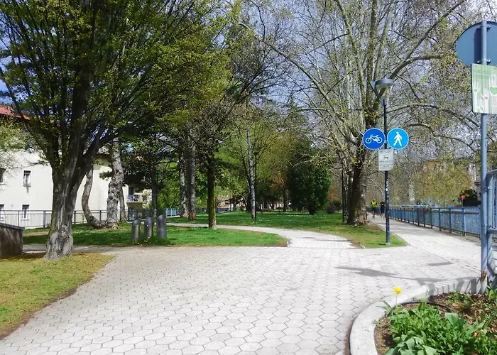 Interno 77 Di Tss' - Soleggiato Con Ampie Finestre & Internet Veloce Con Fibra - Perfetto Per Coppie Lejlighed Trento